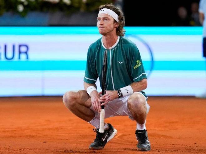 成为历史上 成为历史上