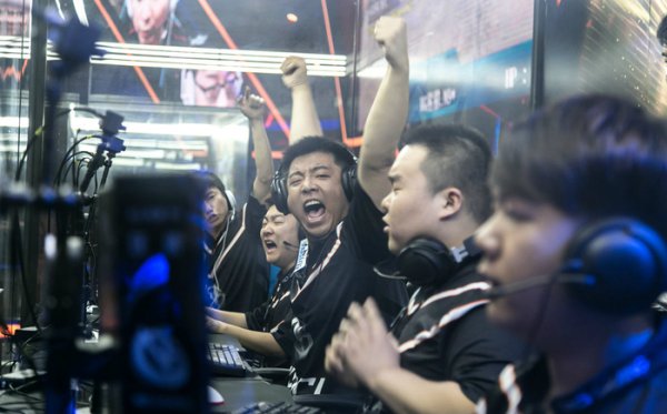 德甲官方：第14轮柏林联1-1波鸿改判为柏林联0-2负.