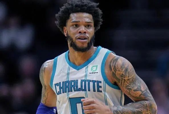 角落的臂力 角落的臂力